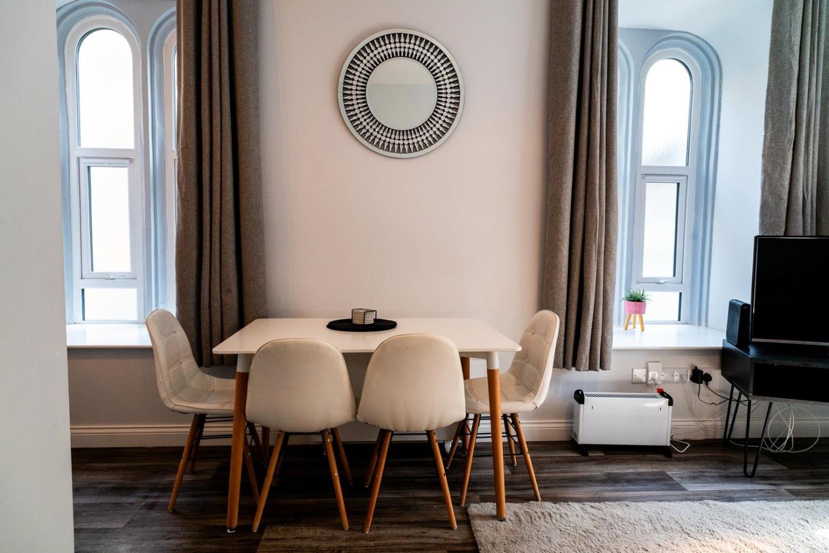 Free Parking | Smart Tv | 4 Guests Apartamento Swansea Quarto foto